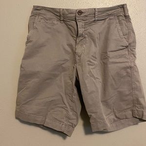 American Eagle gray khaki shorts large
